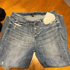 Judy blue distressed size 20